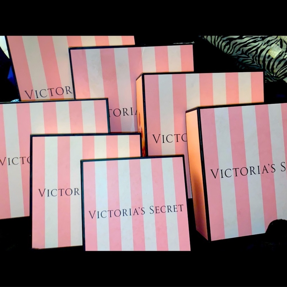 Square Victoria’s Secret Display Boxes
